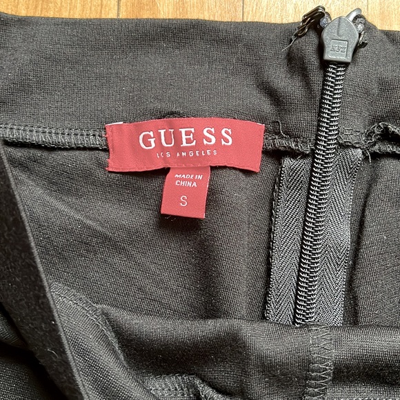 NWOT GUESS PANTS WITH STRIPES ON SIDES - Picture 4 of 8